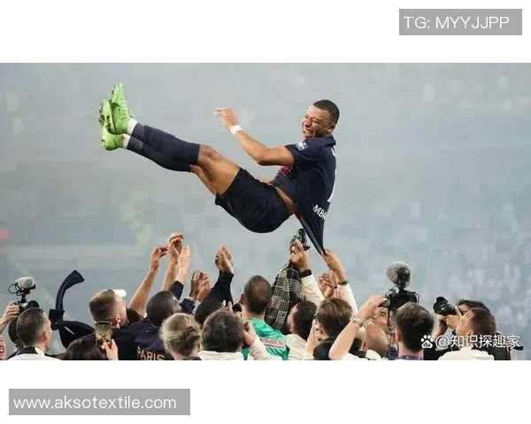 姆巴佩闪耀绿茵场再创佳绩球迷热议他的未来发展与潜力 姆巴佩闪耀绿茵场再创佳绩球迷热议他的未来发展与潜力